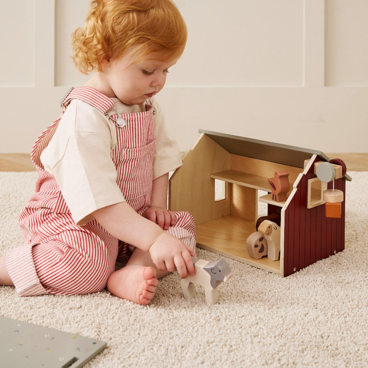 KIDS CONCEPT Ξύλινη φάρμα με ηλιακό πάνελ AIDEN