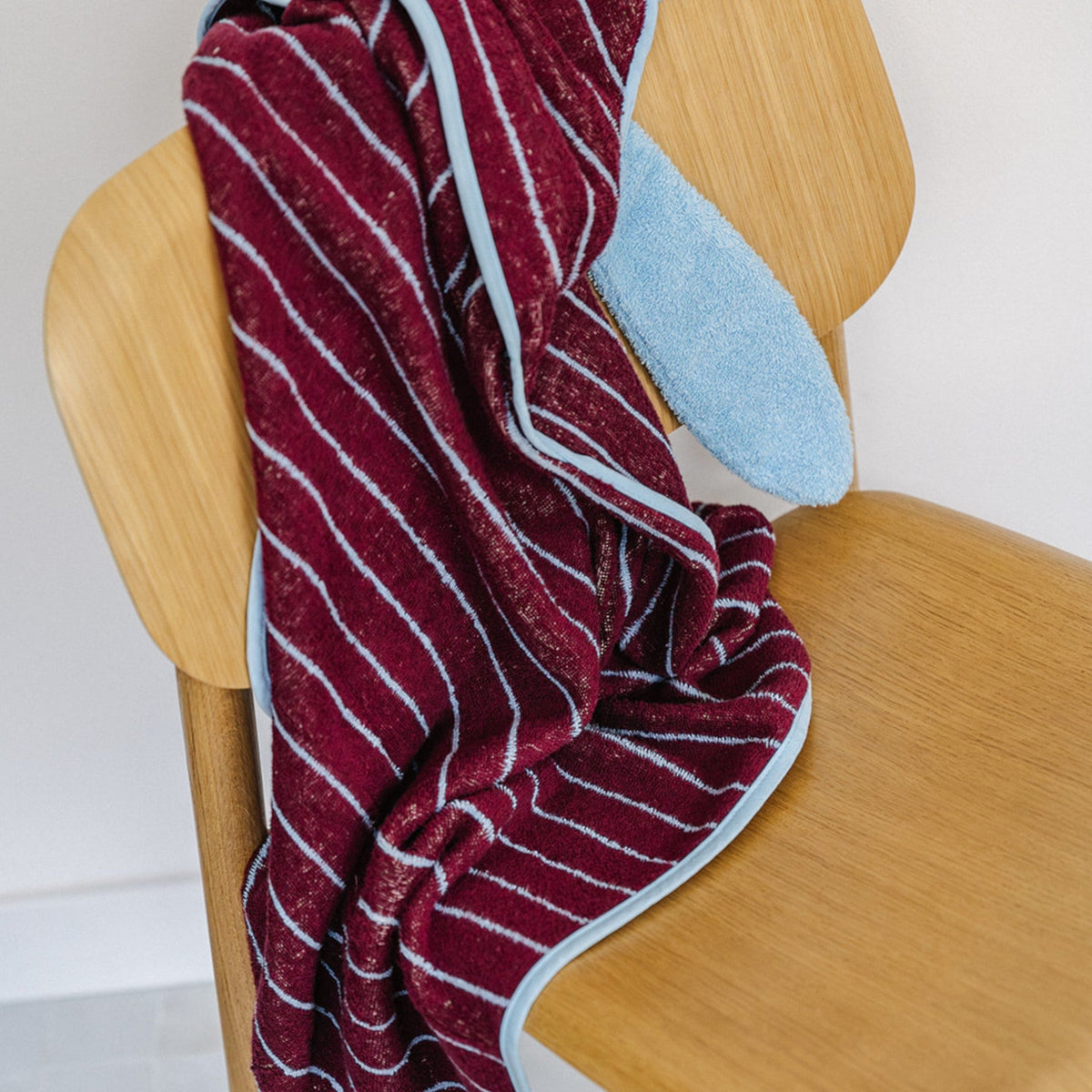 Quut Μπουρνουζοπετσέτα κουνελάκι Burgundy 75x75