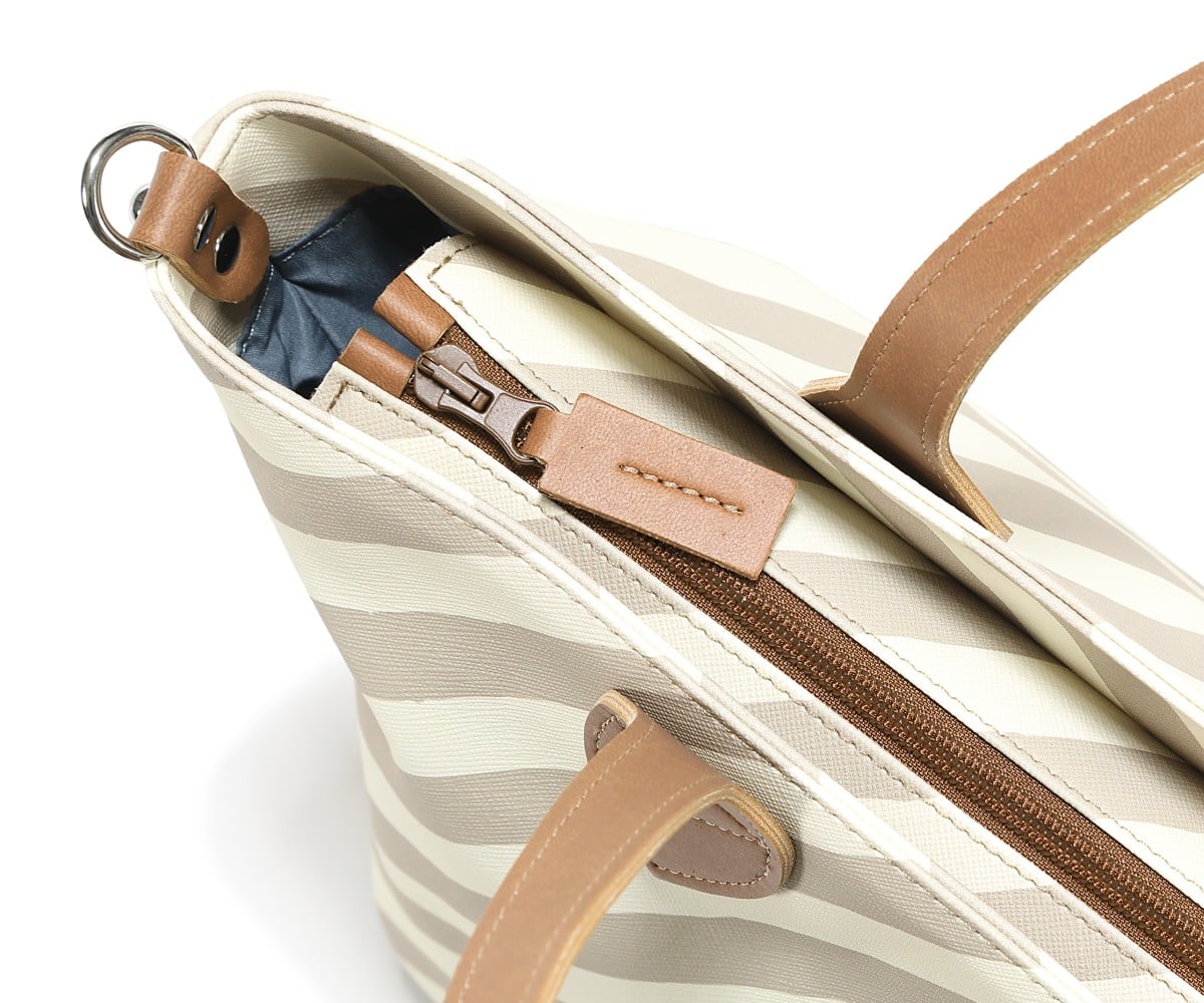 La Millou Mommy’s Bag Pierre the Dog