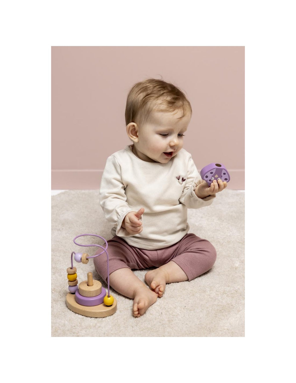 TRIXIE WOODEN BEADS MAZE - MRS. PEACOCK